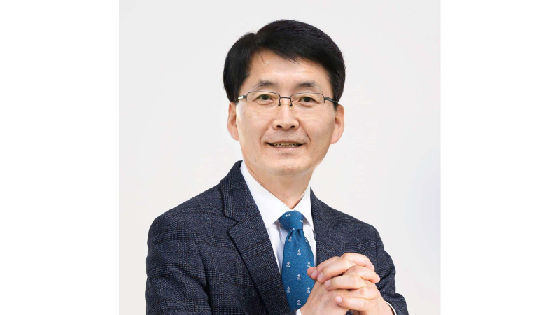 신영균